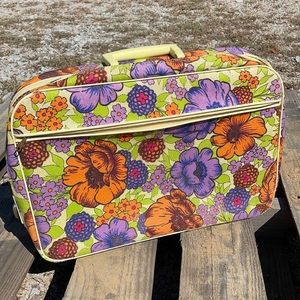 VINTAGE luggage bag.